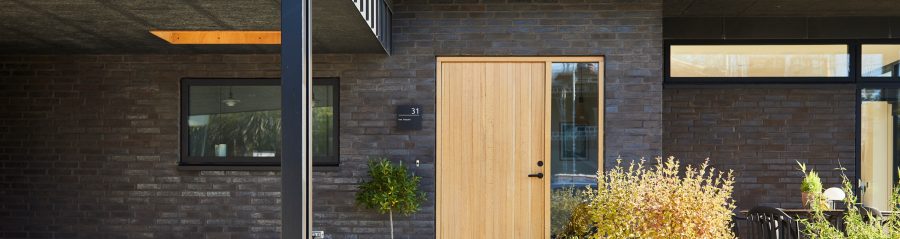 Fasada od crnih listela